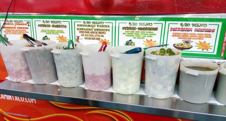 Mexický food truck, omáčky